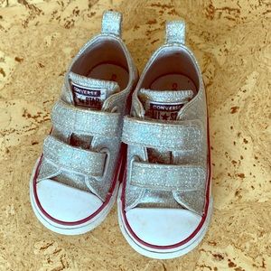 Converse Shoes toddler size 6, silver sparkle